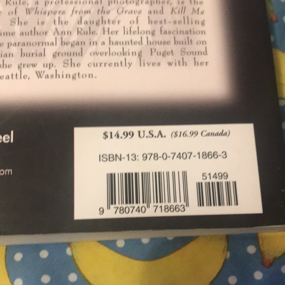 Ghost Book New no blemishes - Picture 4 of 4